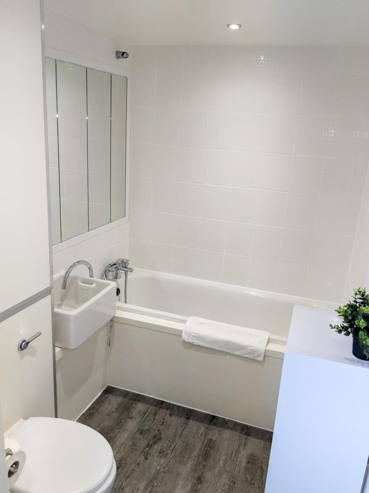 Lt Grove Apartment - Stratford 런던 외부 사진
